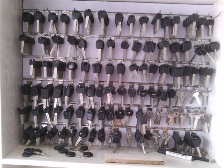 万峰湖镇防盗门开锁需要注意好哪些最为关键的问题